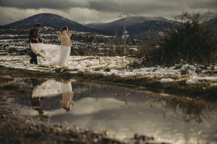 postboda en la nieve, postboda en invierno, postbodas con frio, ruben mejias fotografo de bodas