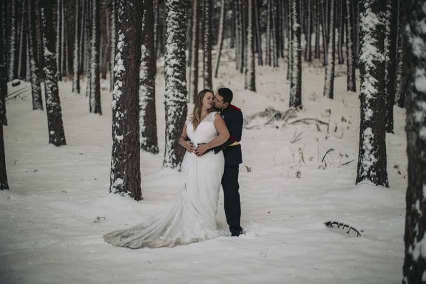 postboda en la nieve, postboda en invierno, postbodas con frio, ruben mejias fotografo de bodas