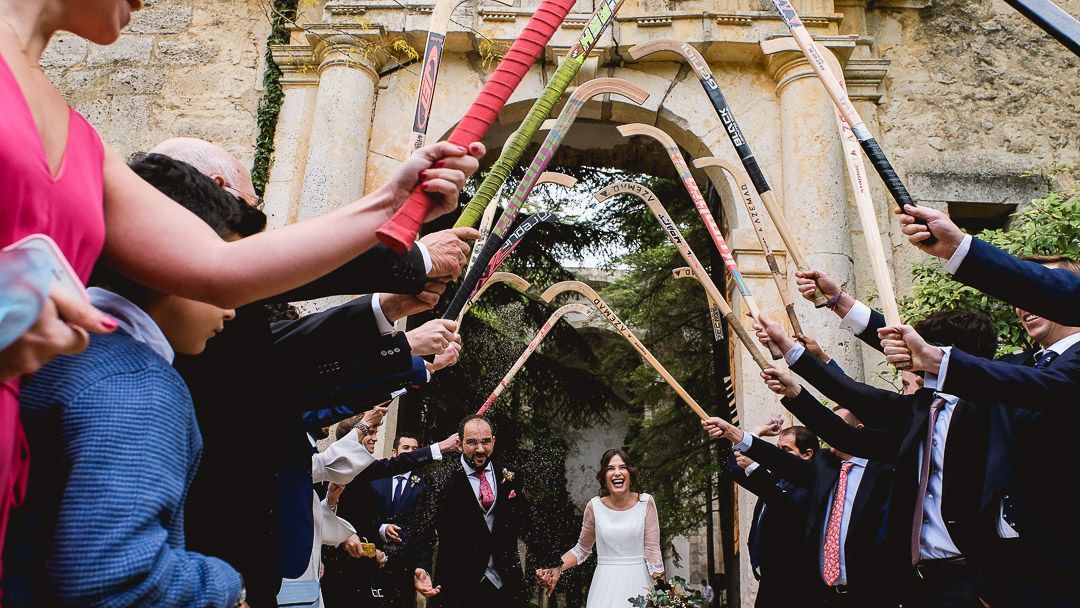 Salida de los novios en el Monasterio de Lupiana – Rubén Mejías Fotógrafo